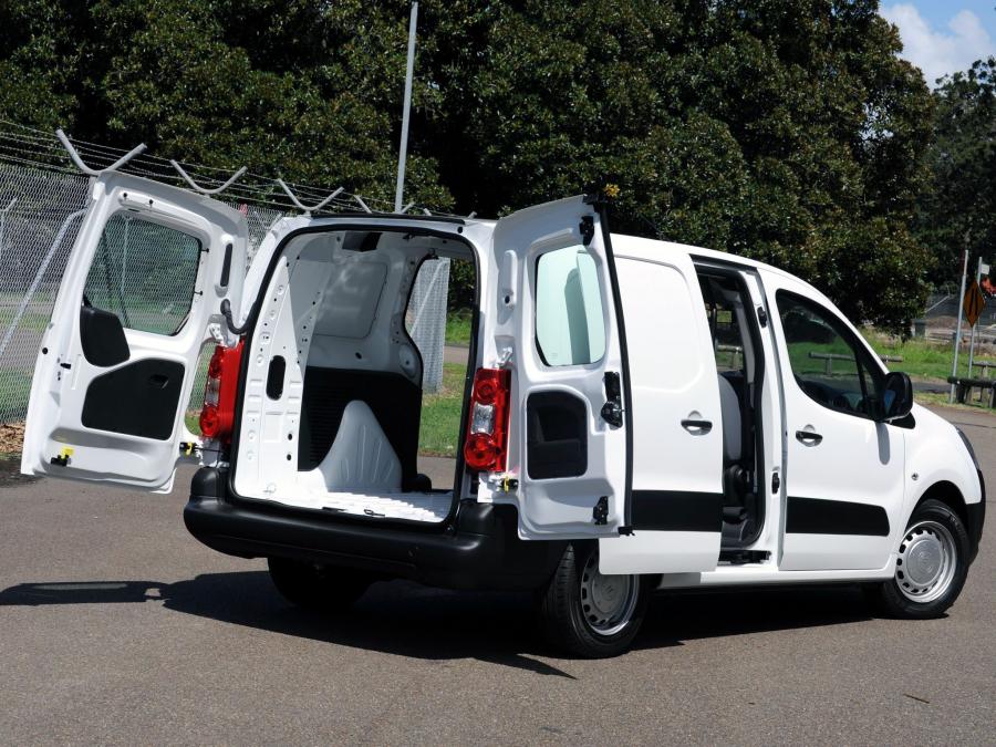  Citroen Berlingo Van Long Limited Edition 2008 года  (фото 11 из 12)